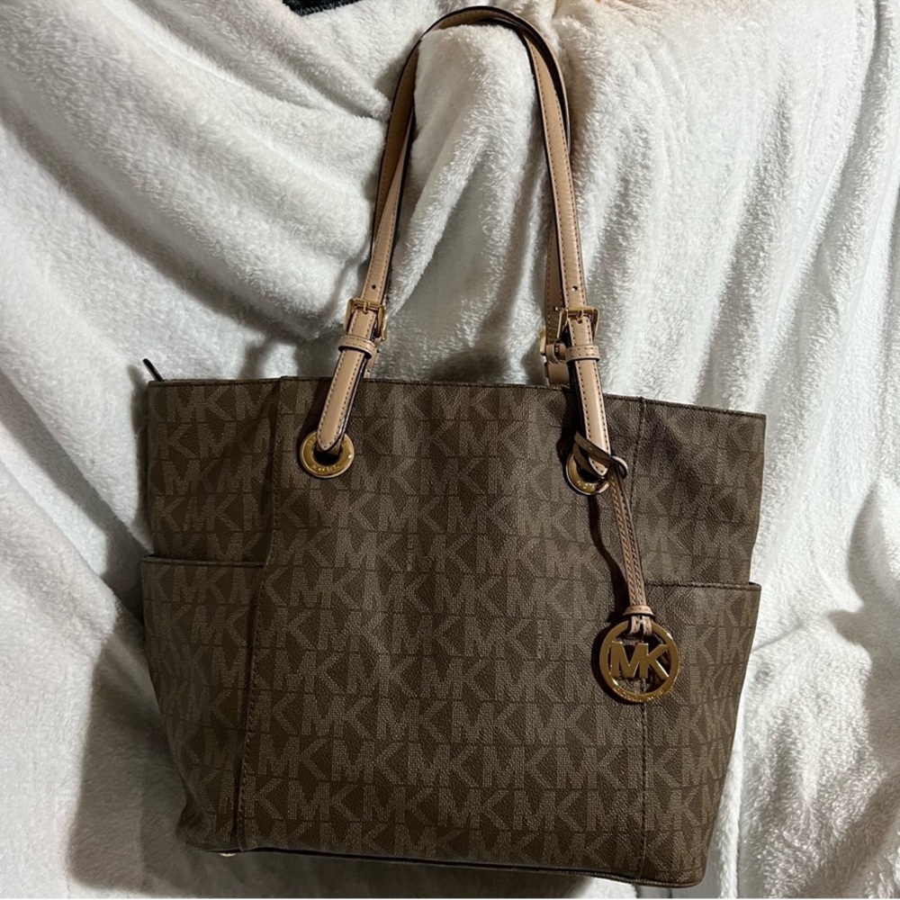 Michael Kors Jet Set Logo Tote Mocha